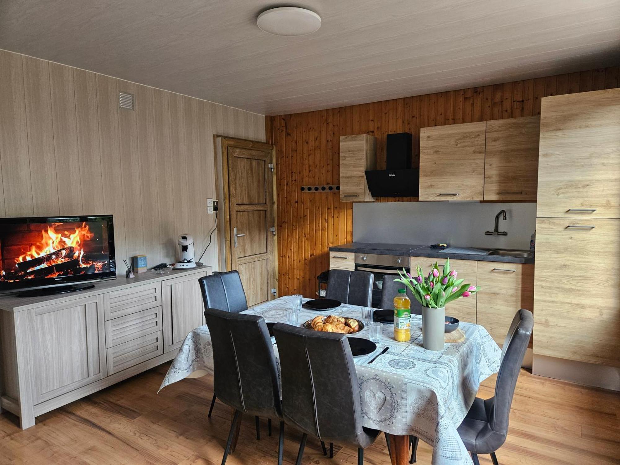 Chaleureux Proche Foret Apartment *